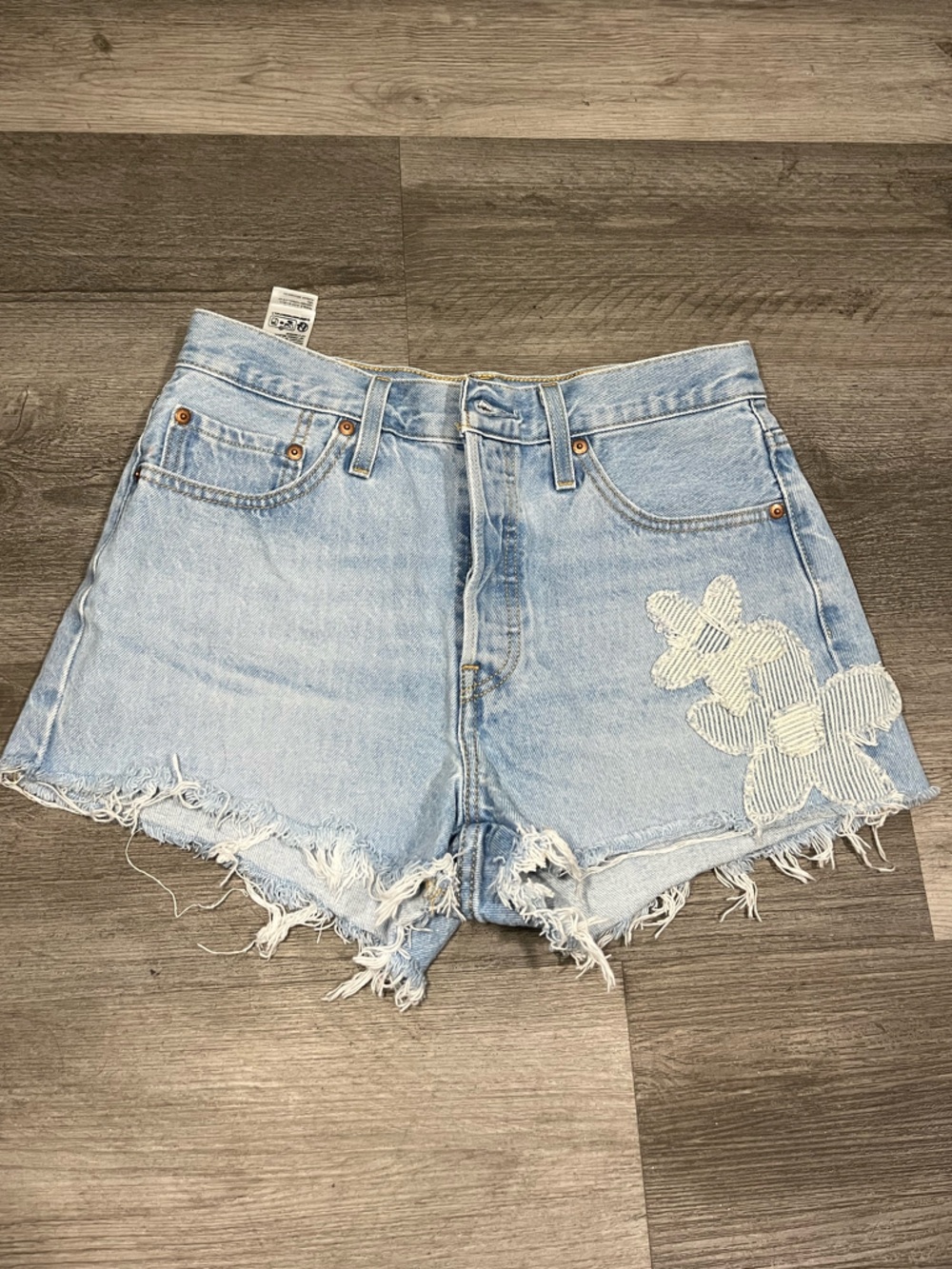 LEVIS Light Wash Denim Floral Appliqué Women's Shorts